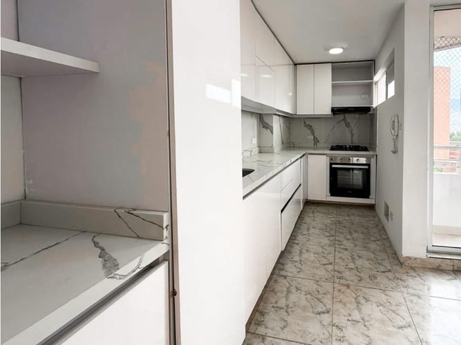 Apartamento de 4 alcobas en venta en Laureles, Medellín, 150 m² · foto 5 de 24