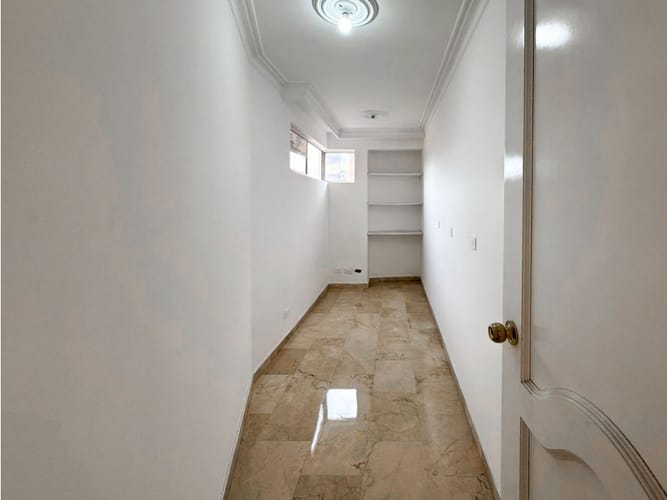 Apartamento de 4 alcobas en venta en Laureles, Medellín, 150 m² · foto 16 de 24