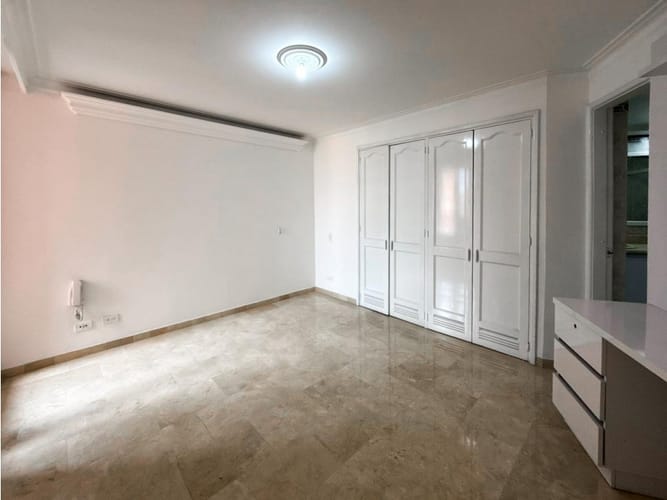 Apartamento de 4 alcobas en venta en Laureles, Medellín, 150 m² · foto 17 de 24