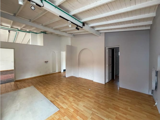 Local en arriendo en Patio Bonito, Medellín, 250 m² · foto 2 de 17