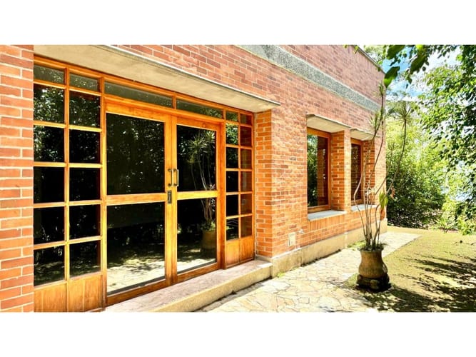 Casa de 3 alcobas en venta en La Calera, Medellín, 579 m² · foto 5 de 24