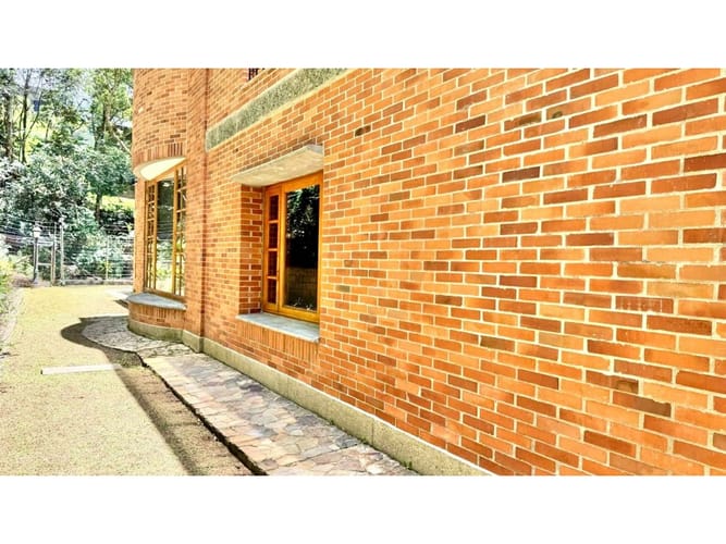 Casa de 3 alcobas en venta en La Calera, Medellín, 579 m² · foto 10 de 24