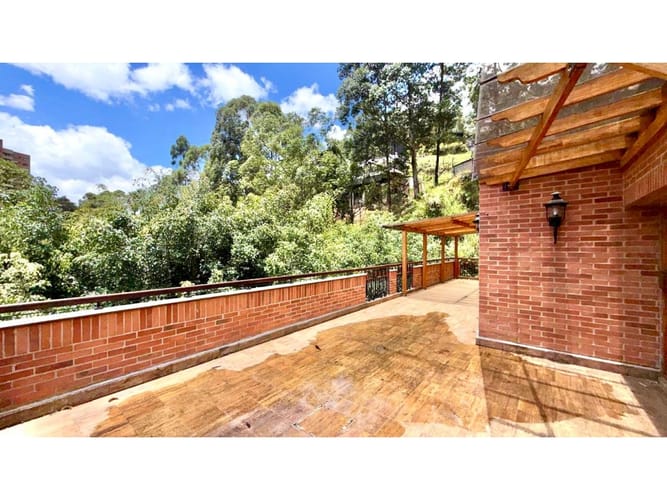 Casa de 3 alcobas en venta en La Calera, Medellín, 579 m² · foto 21 de 24