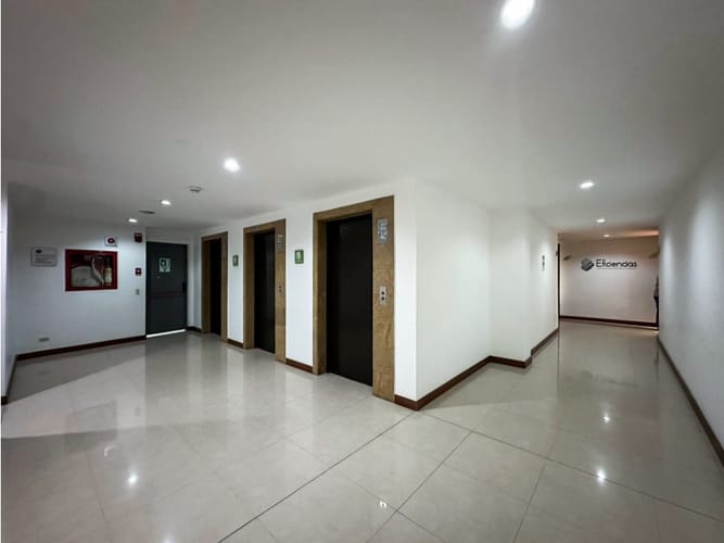 Oficina en arriendo en La Florida, Medellín, 120 m² · foto 21 de 24