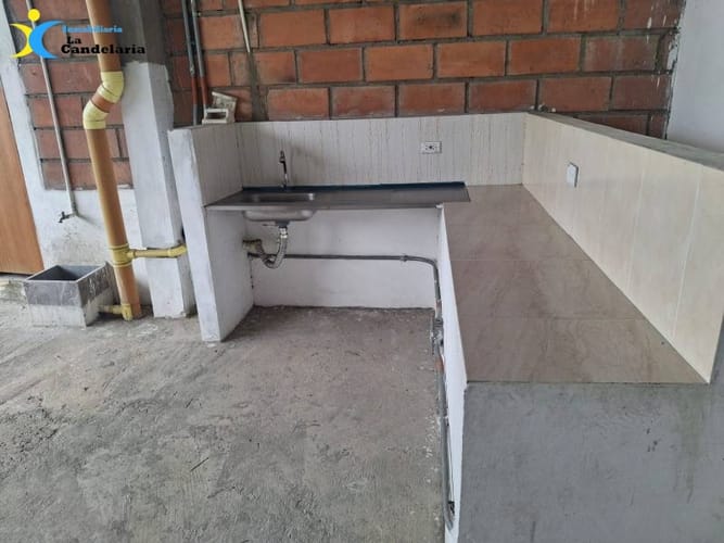 Bodega en arriendo en Guayaquil, Medellín, 176 m² · foto 3 de 8