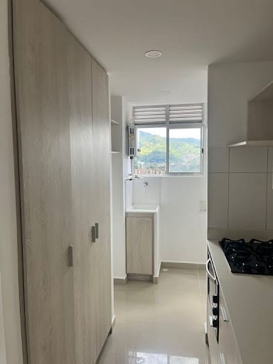 Apartamento de 3 alcobas en arriendo en Prados De Sabaneta, Sabaneta, 86 m² · foto 4 de 8