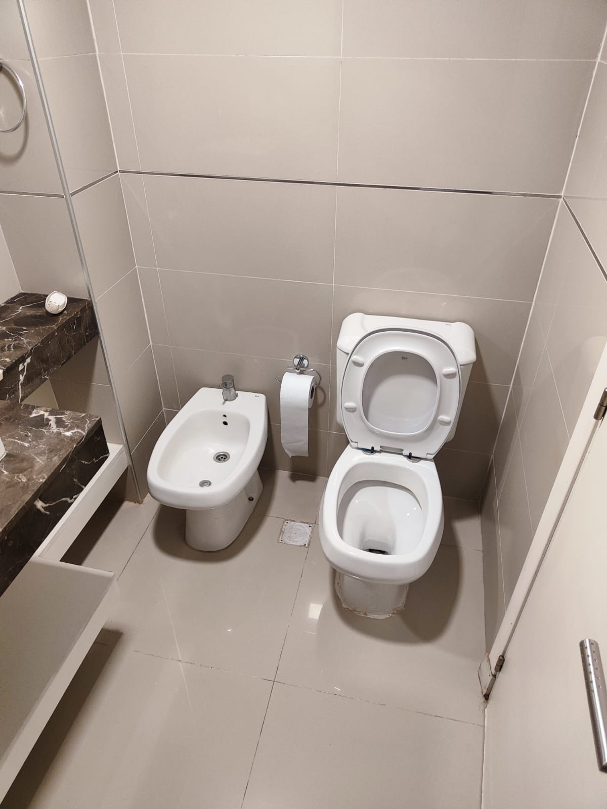 Apartamento con terraza a 1 cuadra de la playa y 2  de Montevideo Shopping · Foto 10