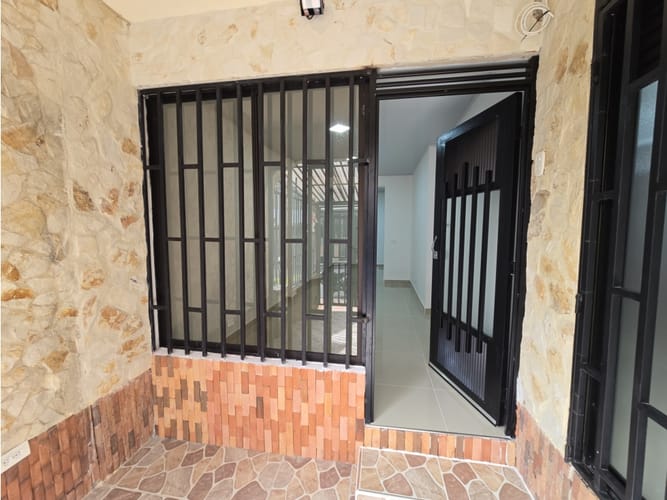 Local en arriendo en La Floresta, Medellín, 120 m² · foto 12 de 15