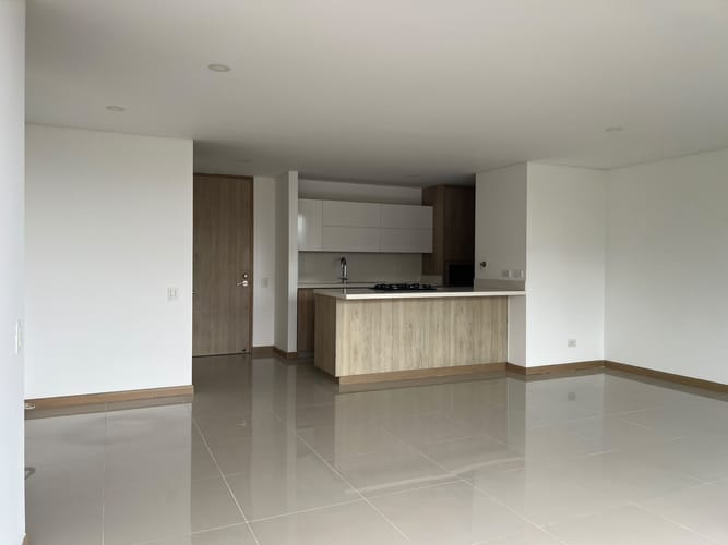Apartamento de 2 alcobas en arriendo en Loma El Atravesado, Envigado, 85 m² · foto 5 de 15