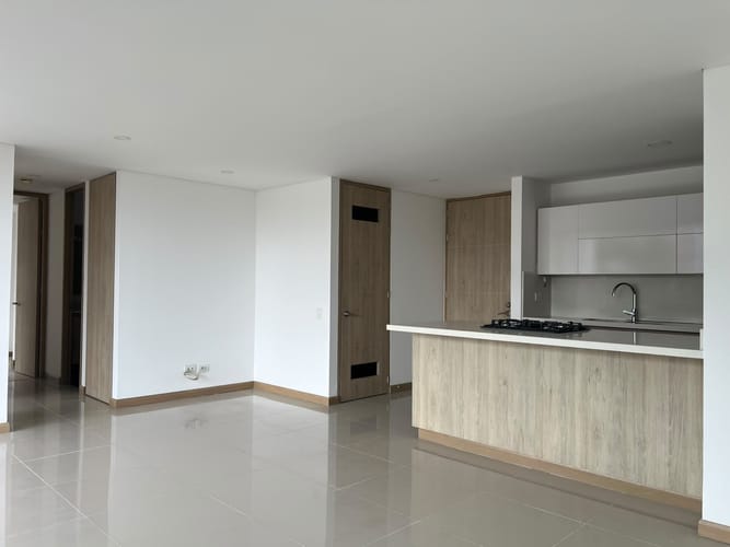 Apartamento de 2 alcobas en arriendo en Loma El Atravesado, Envigado, 85 m² · foto 4 de 15