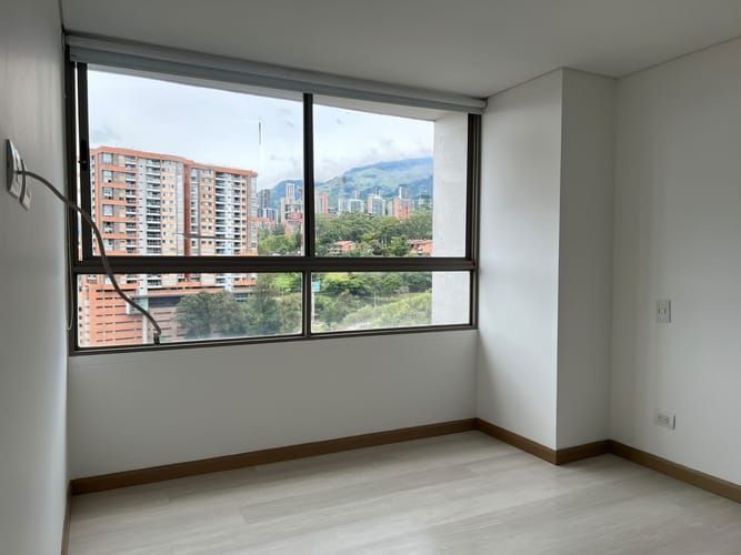 Apartamento de 2 alcobas en arriendo en Loma El Atravesado, Envigado, 85 m² · foto 8 de 15