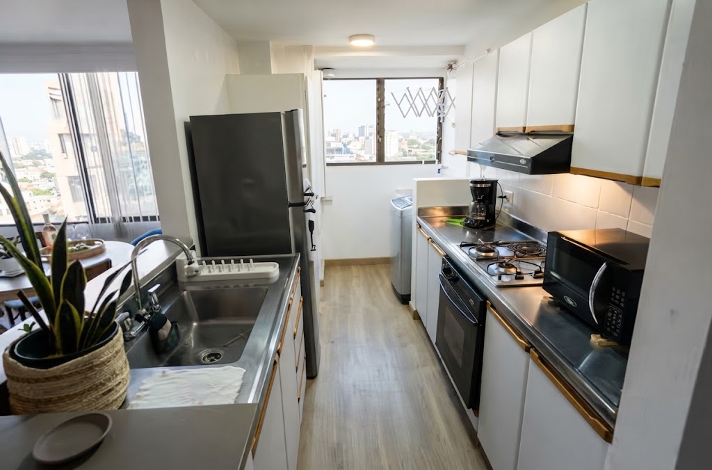 Apartamento en venta en El Poblado, Medellín · foto 8 de 15