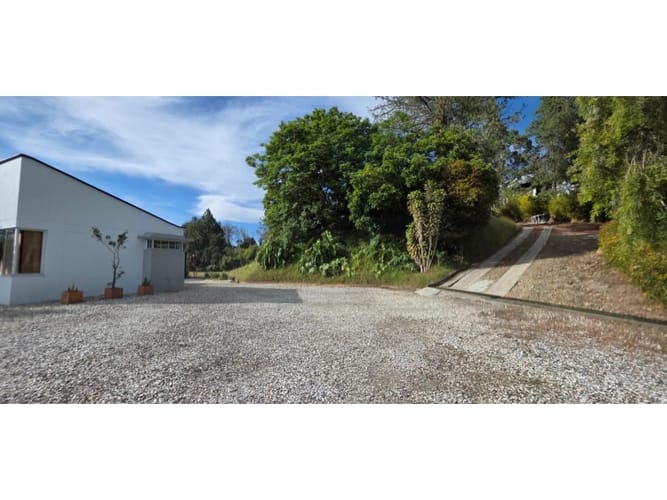Casa de 3 alcobas en arriendo en El Campestre, Medellín, 240 m² · foto 3 de 24