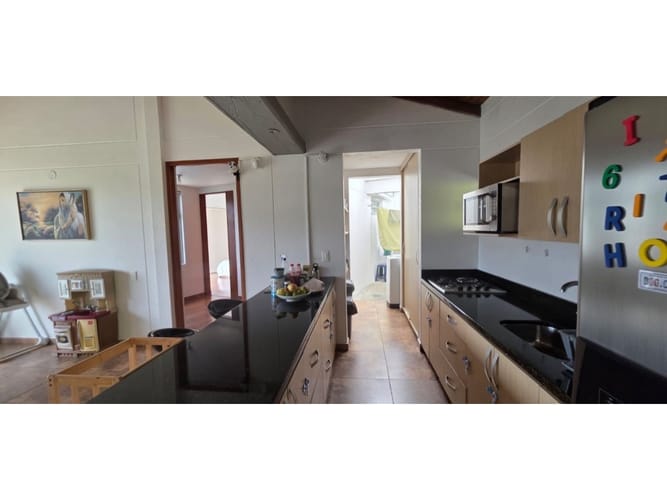 Casa de 3 alcobas en arriendo en El Campestre, Medellín, 240 m² · foto 8 de 24