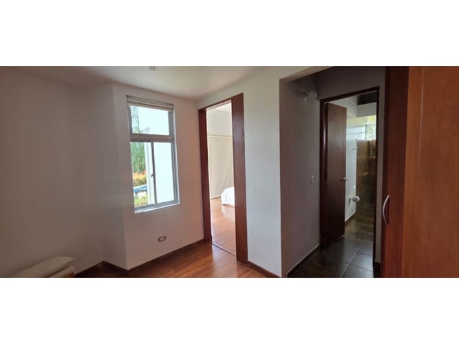 Casa de 3 alcobas en arriendo en El Campestre, Medellín, 240 m² · foto 11 de 24