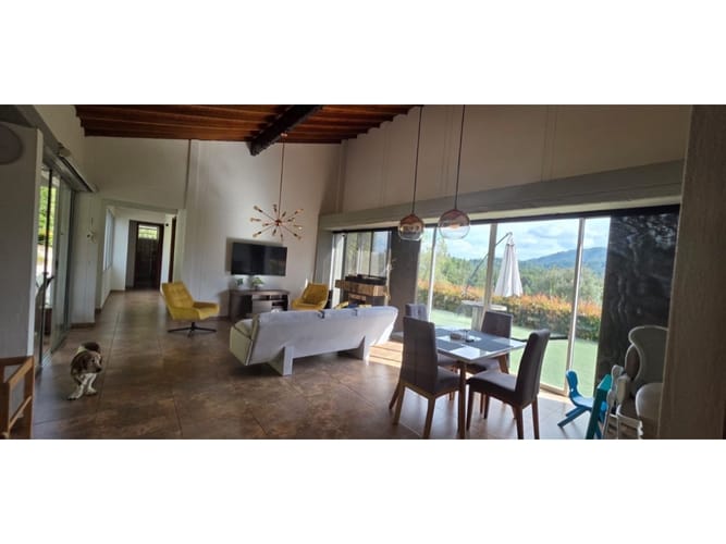 Casa de 3 alcobas en arriendo en El Campestre, Medellín, 240 m² · foto 15 de 24
