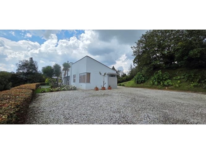 Casa de 3 alcobas en arriendo en El Campestre, Medellín, 240 m² · foto 20 de 24