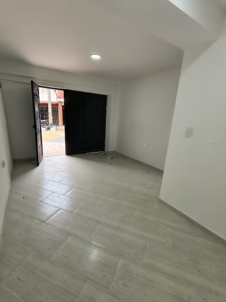 Local en arriendo en La Gloria, Medellín, 30 m² · foto 5 de 6