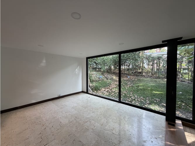 Casa de 3 alcobas en venta en San Lucas, Medellín, 220 m² · foto 7 de 24