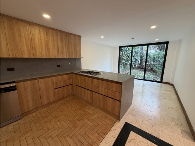 Casa de 3 alcobas en venta en San Lucas, Medellín, 220 m² · foto 13 de 24