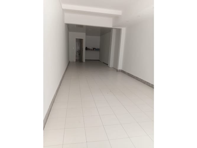 Local en arriendo en Santa Monica, Cali, 48 m² · foto 2 de 12