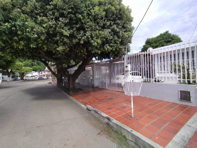 Casa en venta en Quinta Bosch, Cúcuta · foto 2 de 19