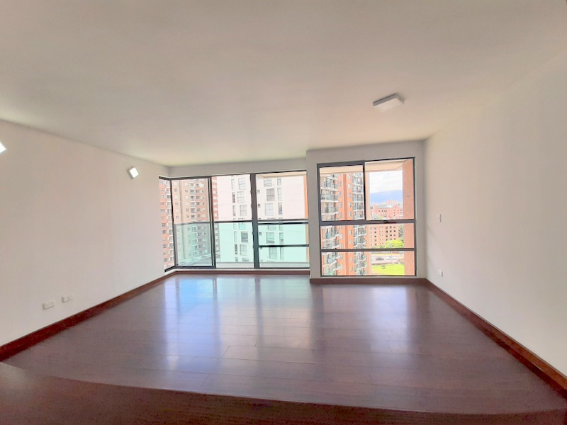 Apartamento en venta en Pontevedra, Bogotá · foto 2 de 18