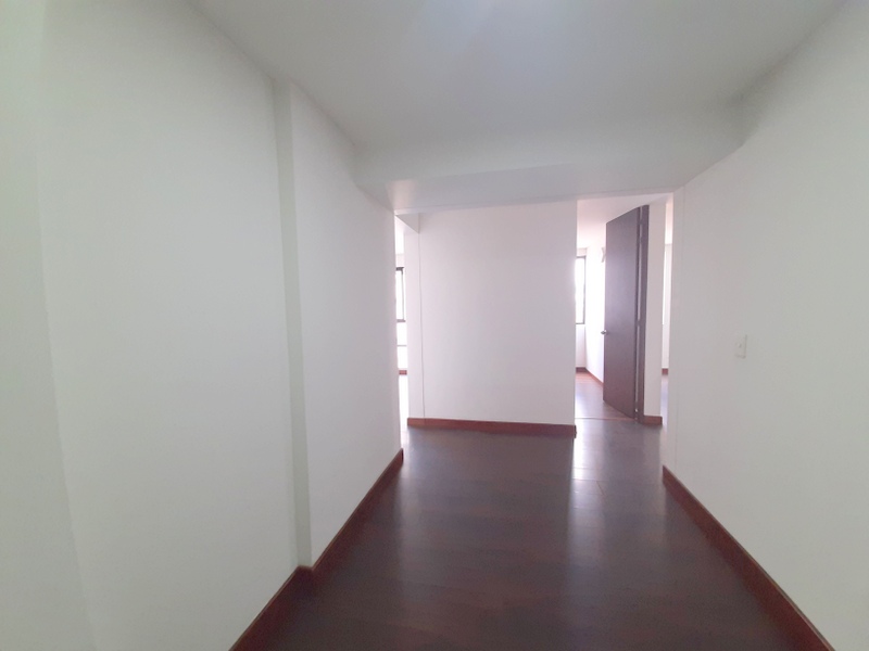 Apartamento en venta en Pontevedra, Bogotá · foto 15 de 18
