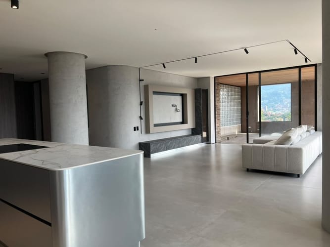 Apartamento de 3 alcobas en venta en El Poblado, Medellín, 245 m² · foto 6 de 17