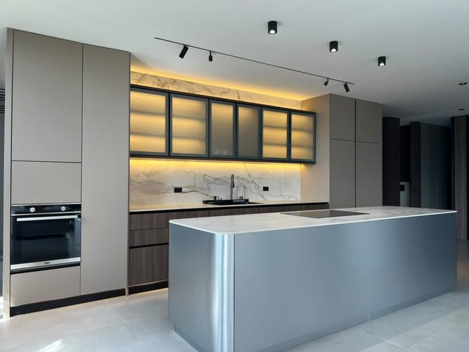 Apartamento de 3 alcobas en venta en El Poblado, Medellín, 245 m² · foto 8 de 17