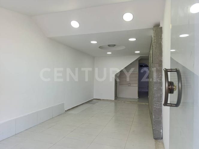 Local en arriendo en Barzal Alto, Villavicencio, 100 m² · foto 2 de 15