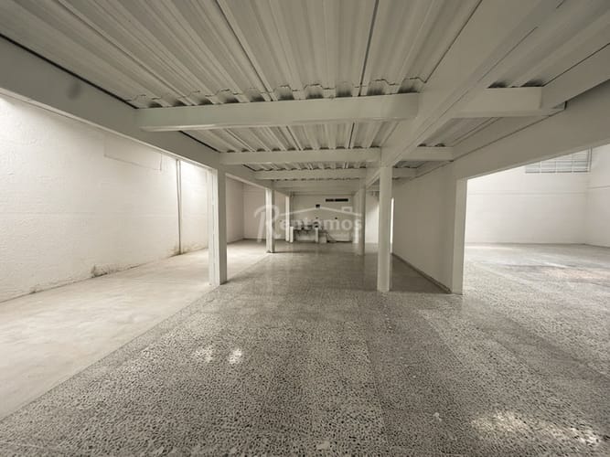 Local en venta en Patio Bonito, Medellín, 500 m² · foto 2 de 21