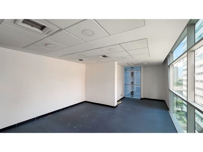 Oficina en venta en El Poblado, Medellín, 507 m² · foto 5 de 16