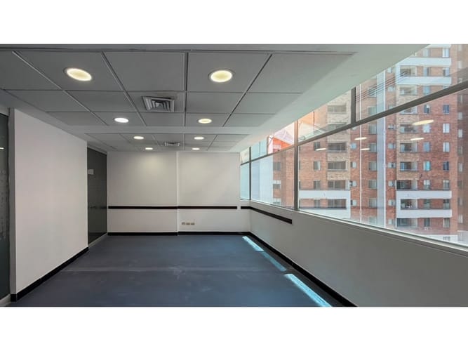 Oficina en venta en El Poblado, Medellín, 507 m² · foto 11 de 16