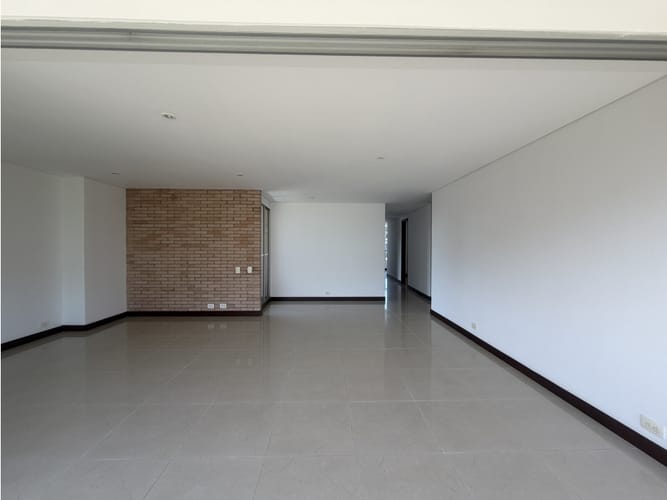 Apartamento de 3 alcobas en venta en Los Parra, Medellín, 162 m² · foto 4 de 17