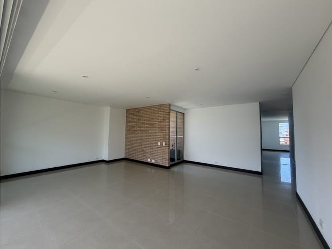 Apartamento de 3 alcobas en venta en Los Parra, Medellín, 162 m² · foto 5 de 17