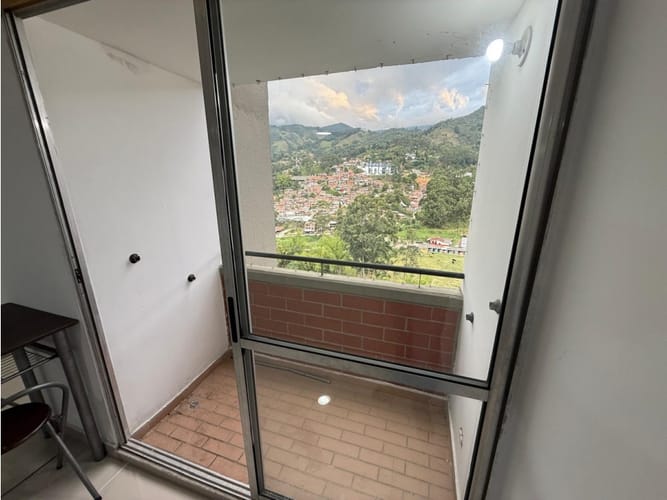Apartamento de 2 alcobas en venta en La Tablaza, La Estrella, 42 m² · foto 3 de 12