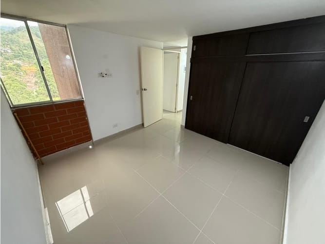 Apartamento de 2 alcobas en venta en La Tablaza, La Estrella, 42 m² · foto 9 de 12