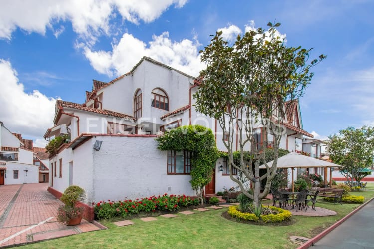 Casa de 4 alcobas en venta en San Jose De Bavaria, Bogotá, 170 m² · foto 14 de 20