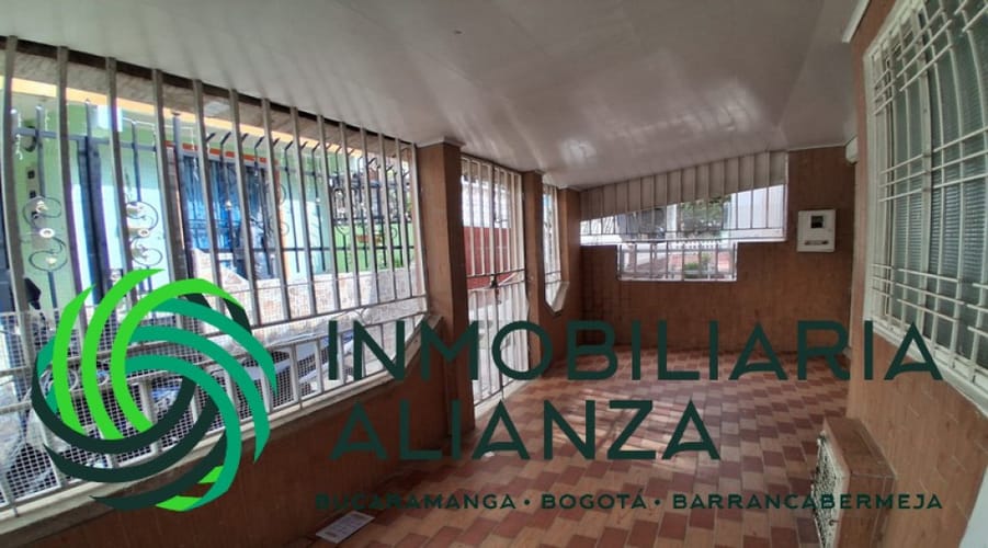 Casa de 4 alcobas en venta en Chacarita Sector Ii, Piedecuesta, 80 m² · foto 2 de 24