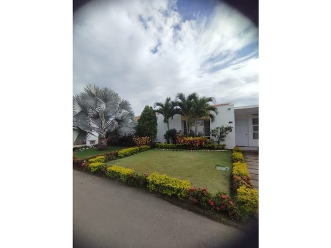 Casa de 4 alcobas en venta en Ciudad Country, Jamundí, 135 m² · foto 2 de 24