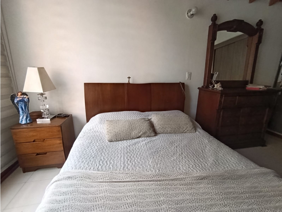 Apartamento en venta en La Almeria, Medellín · foto 6 de 9