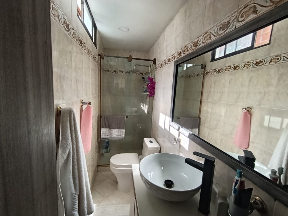 Apartamento en venta en La Almeria, Medellín · foto 8 de 9