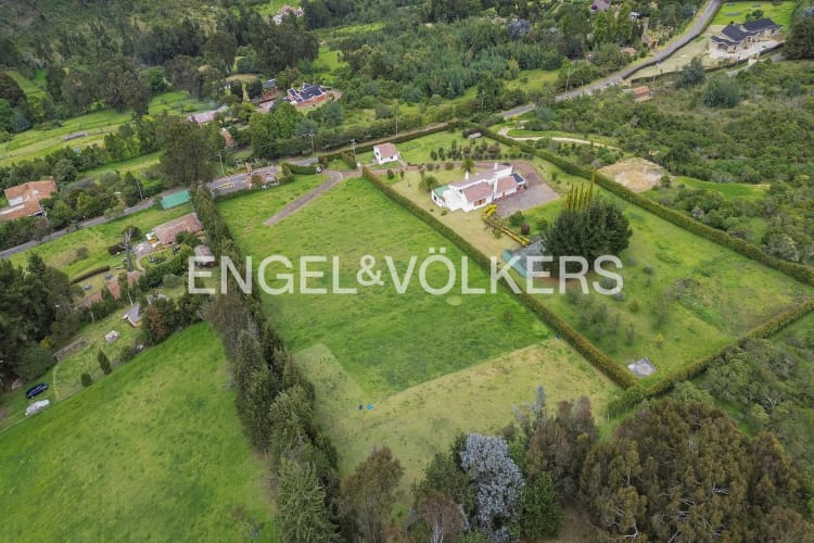 Lote en venta en Yerbabuena, Chía · foto 2 de 5