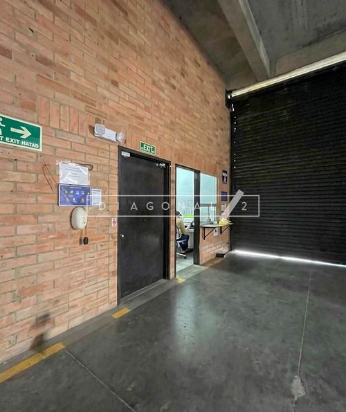 Bodega en venta en Parque Industrial Santo Domingo, Madrid, 1288 m² · foto 4 de 8