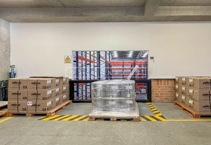 Bodega en venta en Parque Industrial Santo Domingo, Madrid, 1288 m² · foto 6 de 8