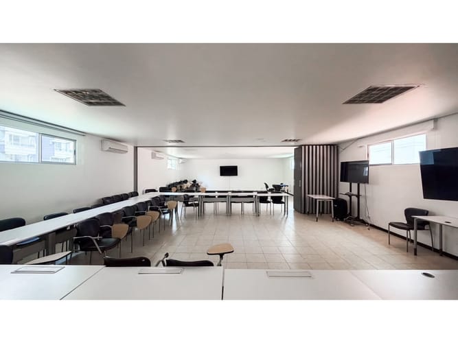 Oficina en venta en El Poblado, Medellín, 509 m² · foto 8 de 24