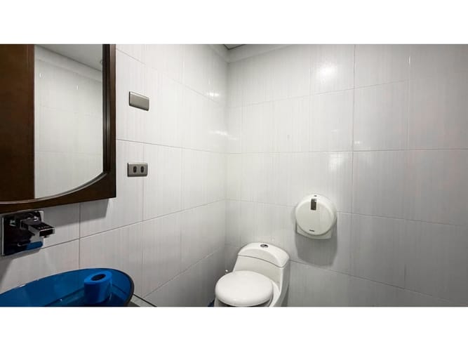 Oficina en venta en El Poblado, Medellín, 509 m² · foto 11 de 24