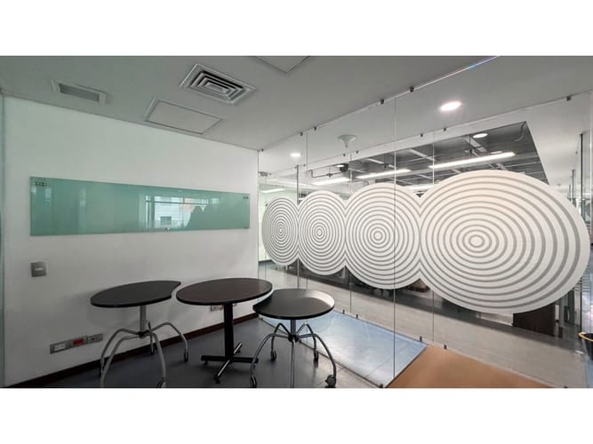 Oficina en venta en El Poblado, Medellín, 509 m² · foto 20 de 24
