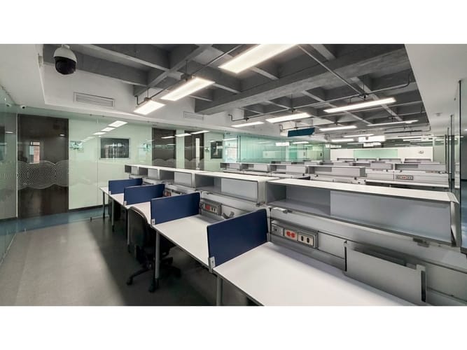 Oficina en venta en El Poblado, Medellín, 509 m² · foto 22 de 24